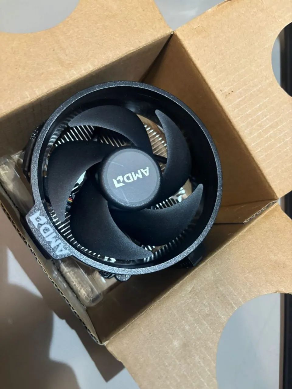 COOLER ORIGINAL AMD RYZEN - NOVÍSSIMO ? - Foto 2