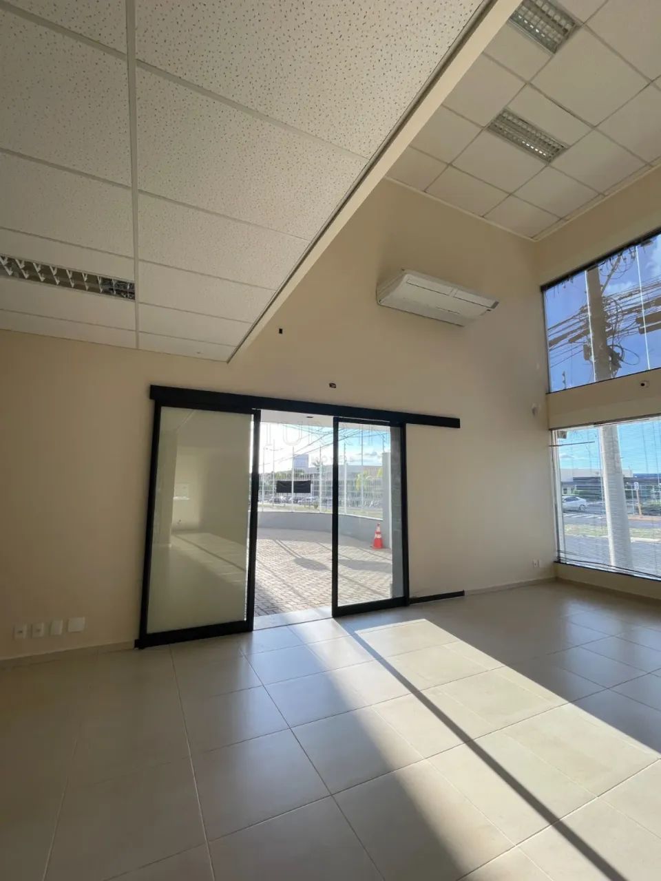 Prédio comercial em frente ao Boulevard Shopping em Bauru-SP. - Foto 2