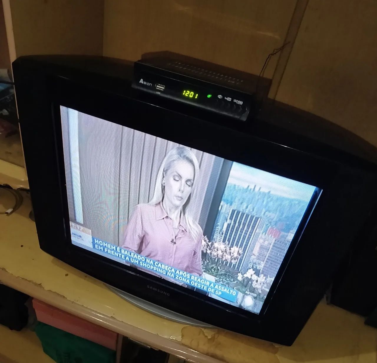 Tv Samsung 21 polegadas com conversor 