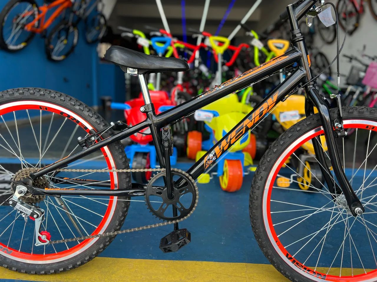 Bicicleta aro 24 com marcha - Foto 3