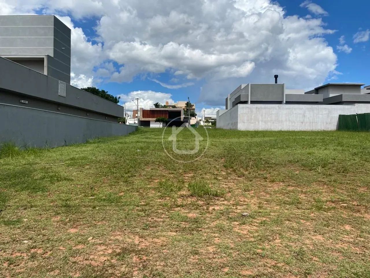 TERRENO PLANO C/ EXCELENTE LOCALIZAÇÃO - Foto 2