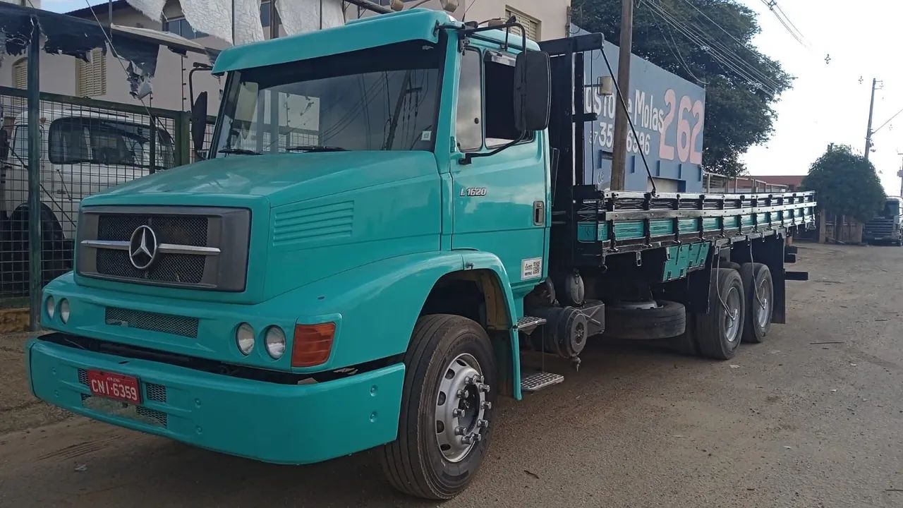 MB 1620 carroceria 