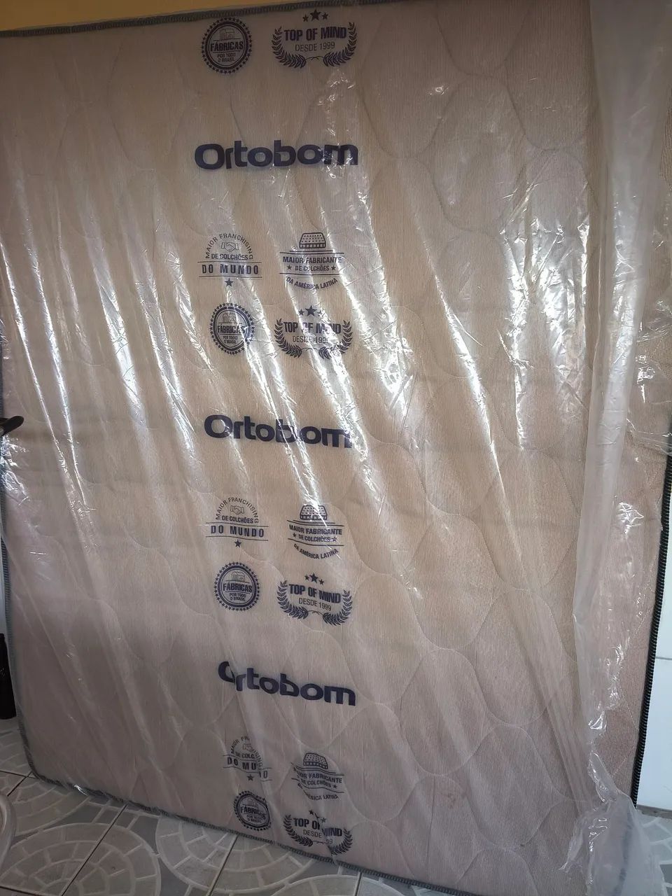 Colchão Ortobom  conservado! Queen