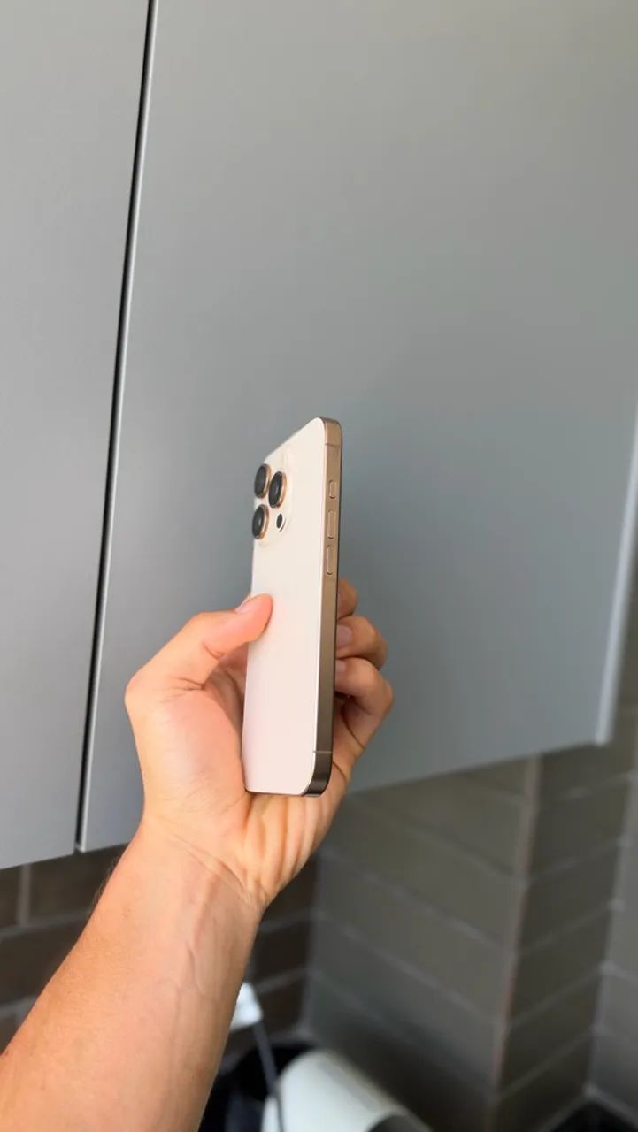 Iphone 16 pro 256GB  - Foto 2