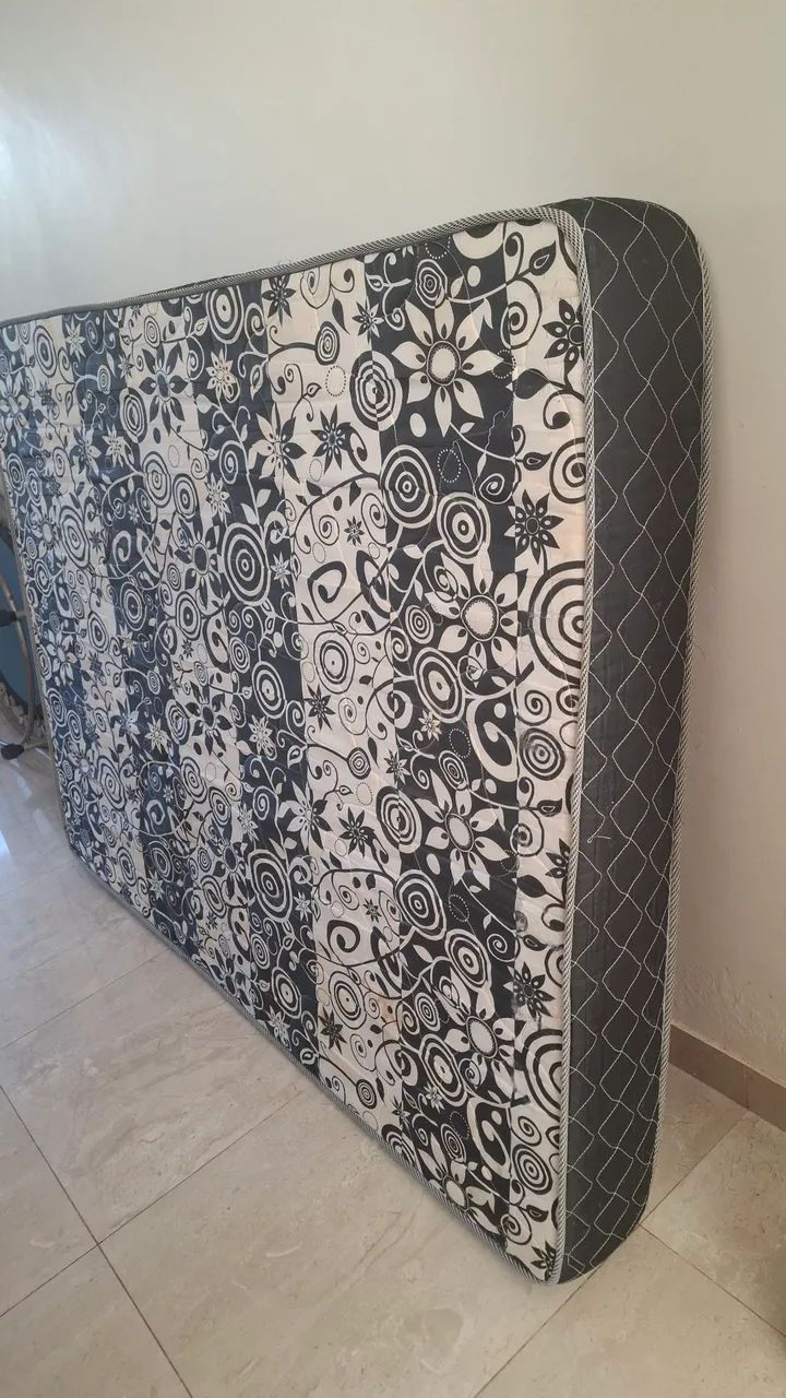 Colchão casal espuma ( bem conservado)