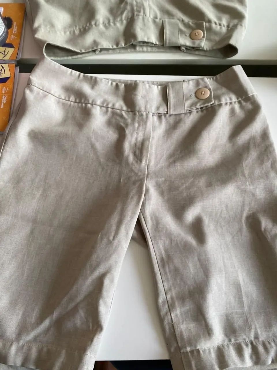 Bermuda off-white