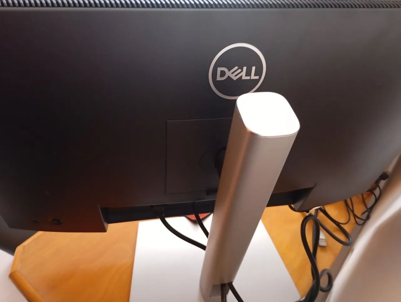 Monitor 24" Dell P2425H - Foto 4