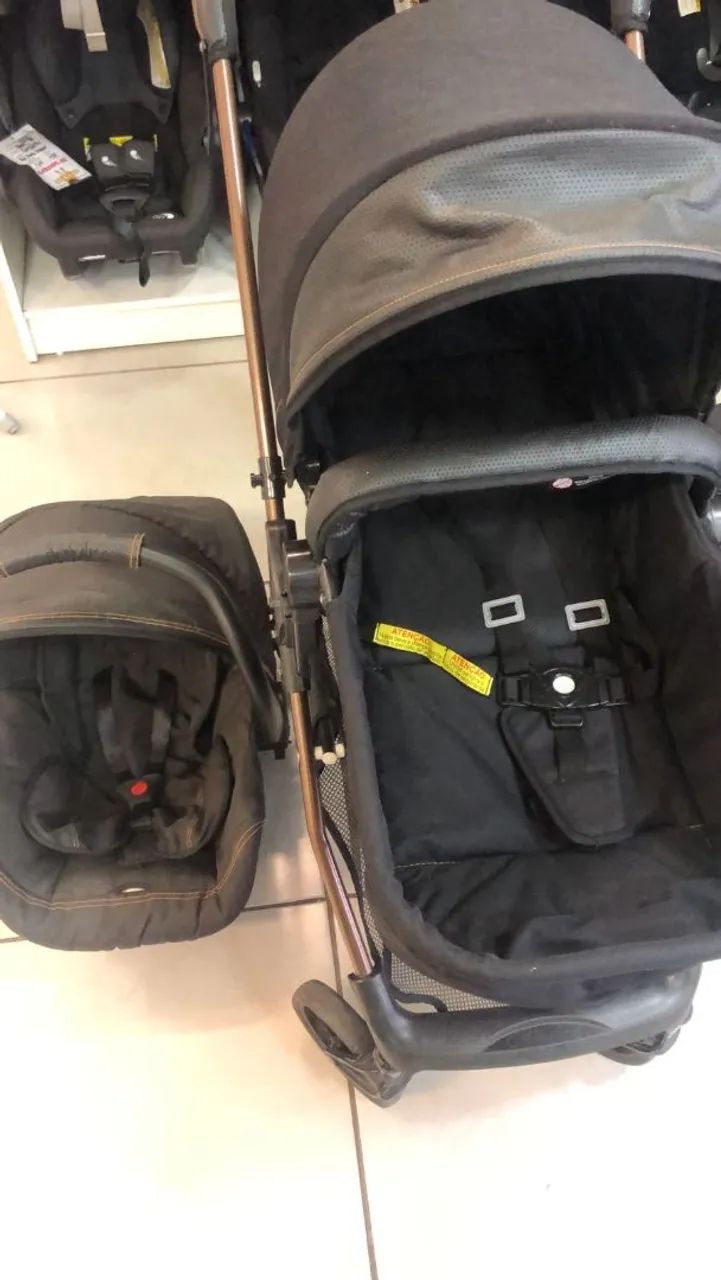 Vende se um carrinho Moisés cm bebê conforto  - Foto 2