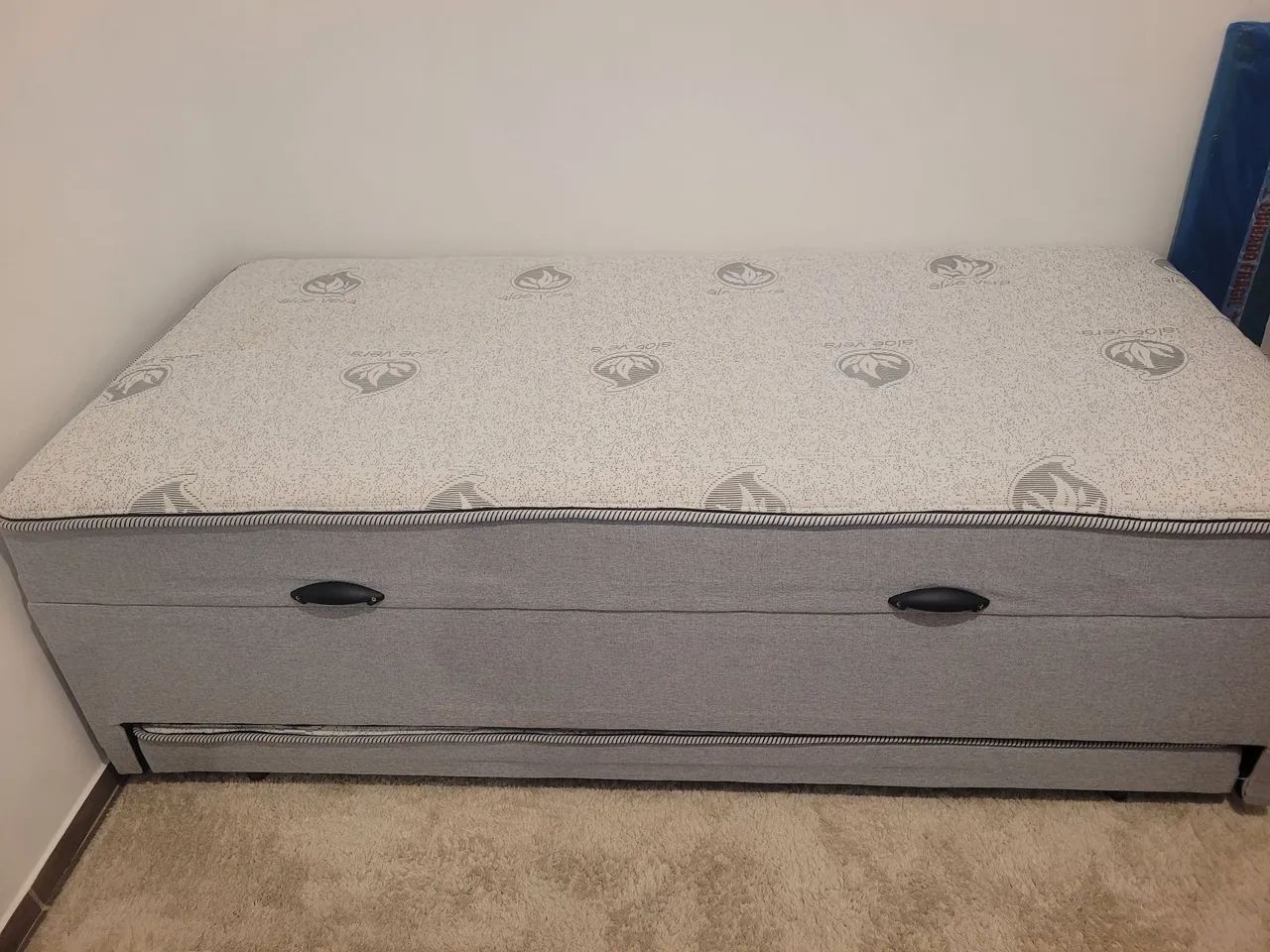 Cama box baú com cama auxiliar IMPECÁVEL 