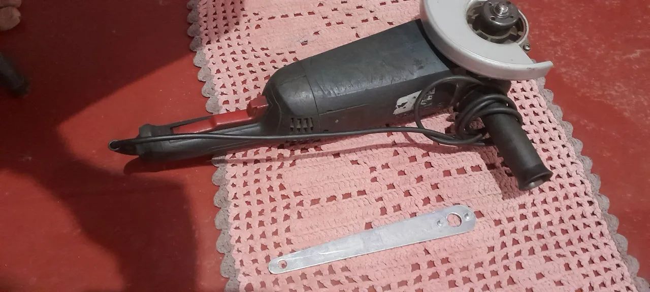 Vendo lixadeira bosch 220v industrial - Foto 2