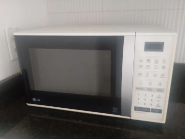 Microondas 220V funciona perfeito