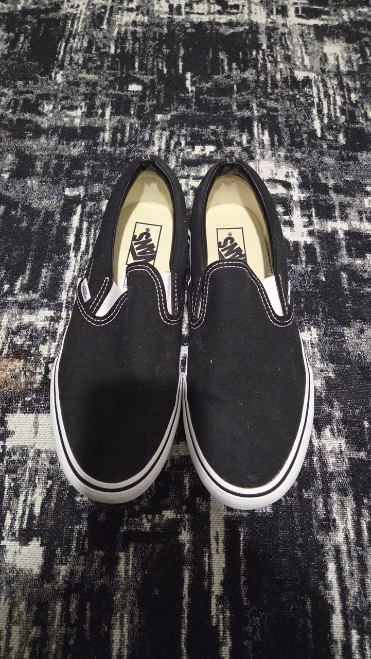 Tênis Vans - Slip On - Preto - Foto 2