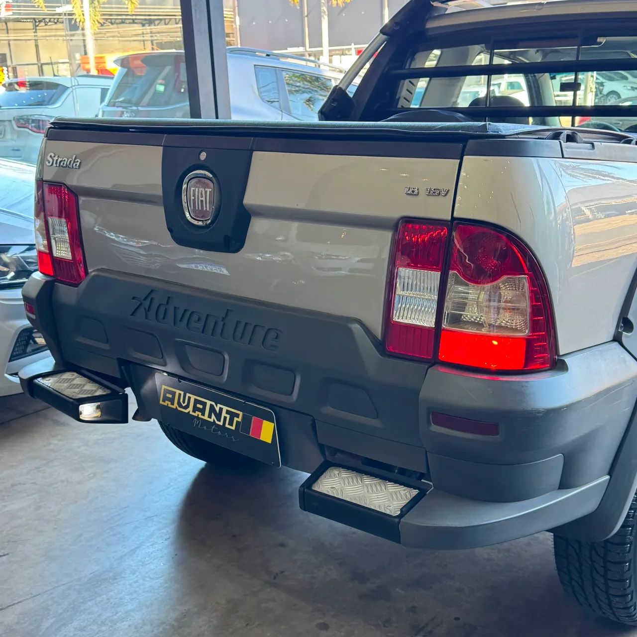 Fiat Strada Adventure 1.8/ 1.8 Locker Flex CE 2012 - Foto 2