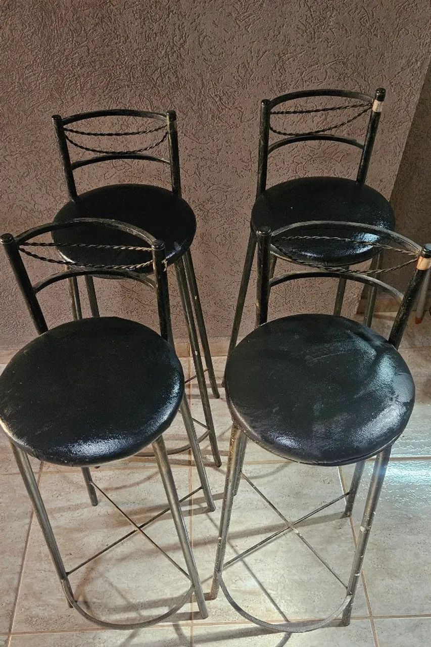 Jogo de banquetas