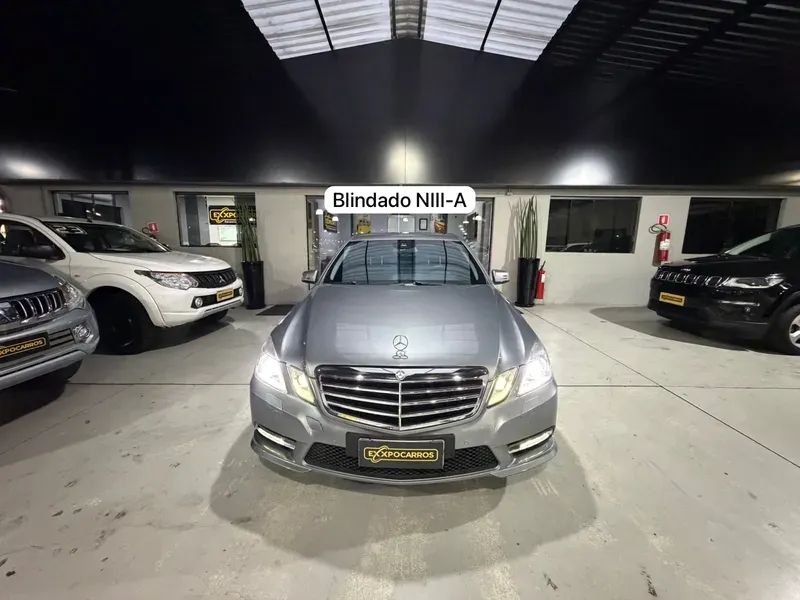 Mercedes-Benz E-500 CGI Guard VR4 5.5 V8 4P 2012
