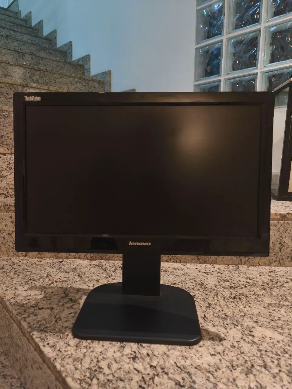 Monitor ThinkVision Lenovo  - Foto 2