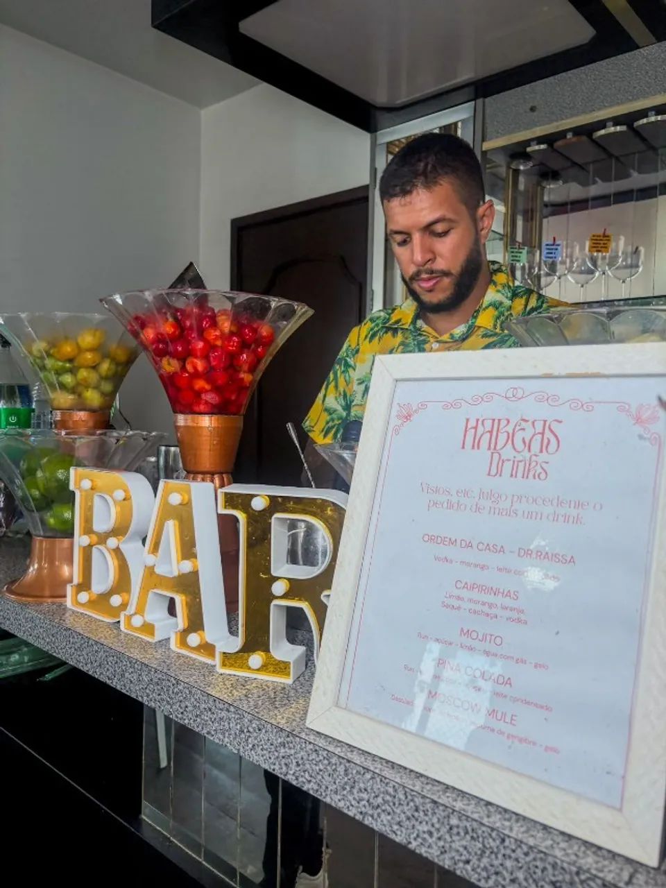 BARMAN ROSKA E DRINKS  Whats CONTATO -->(71)9-8_6_1_5 - 0_8_9_3