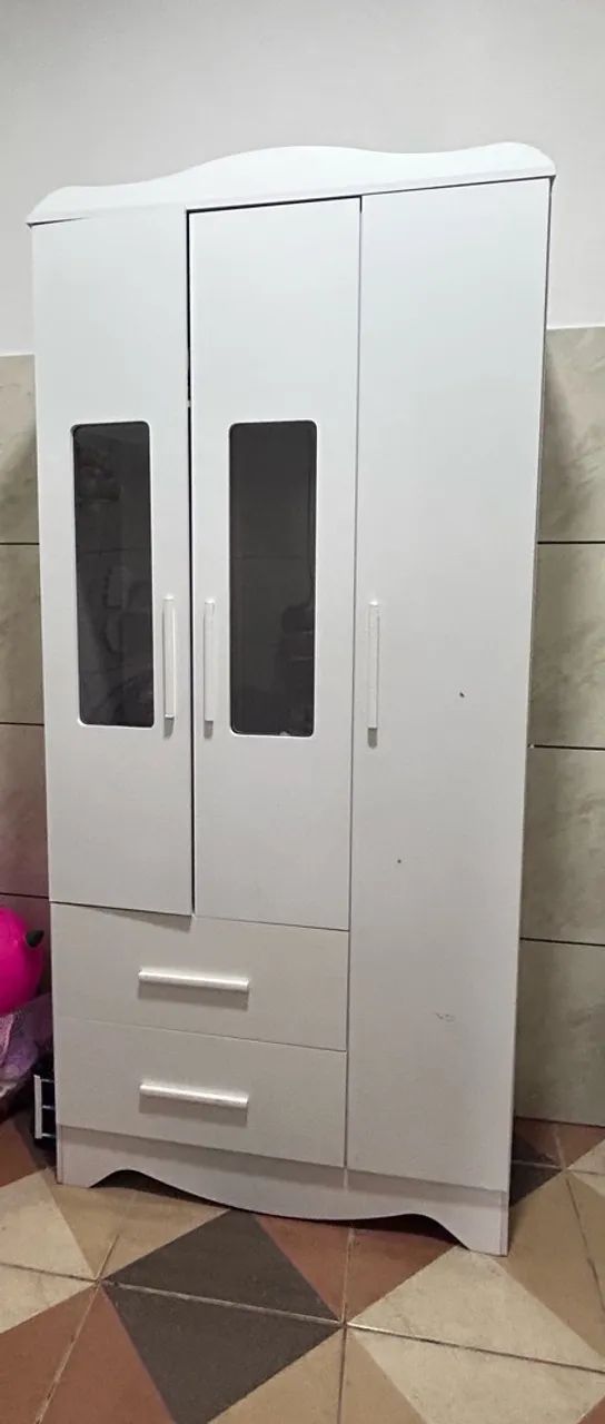GUARDA-ROUPA INFANTIL