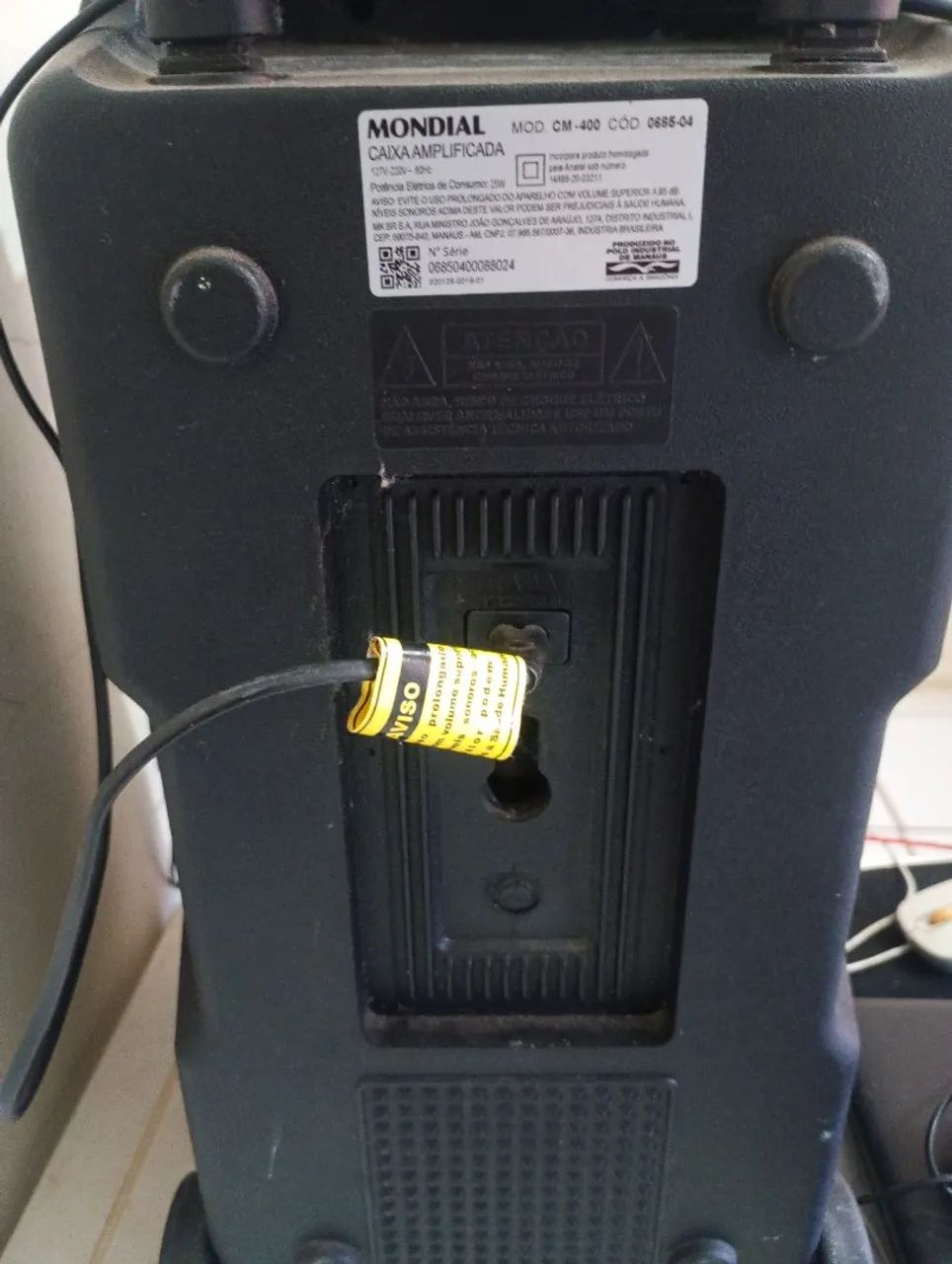 Caixa amplificada mundial com bateria e microfone ? Watts * - Foto 4