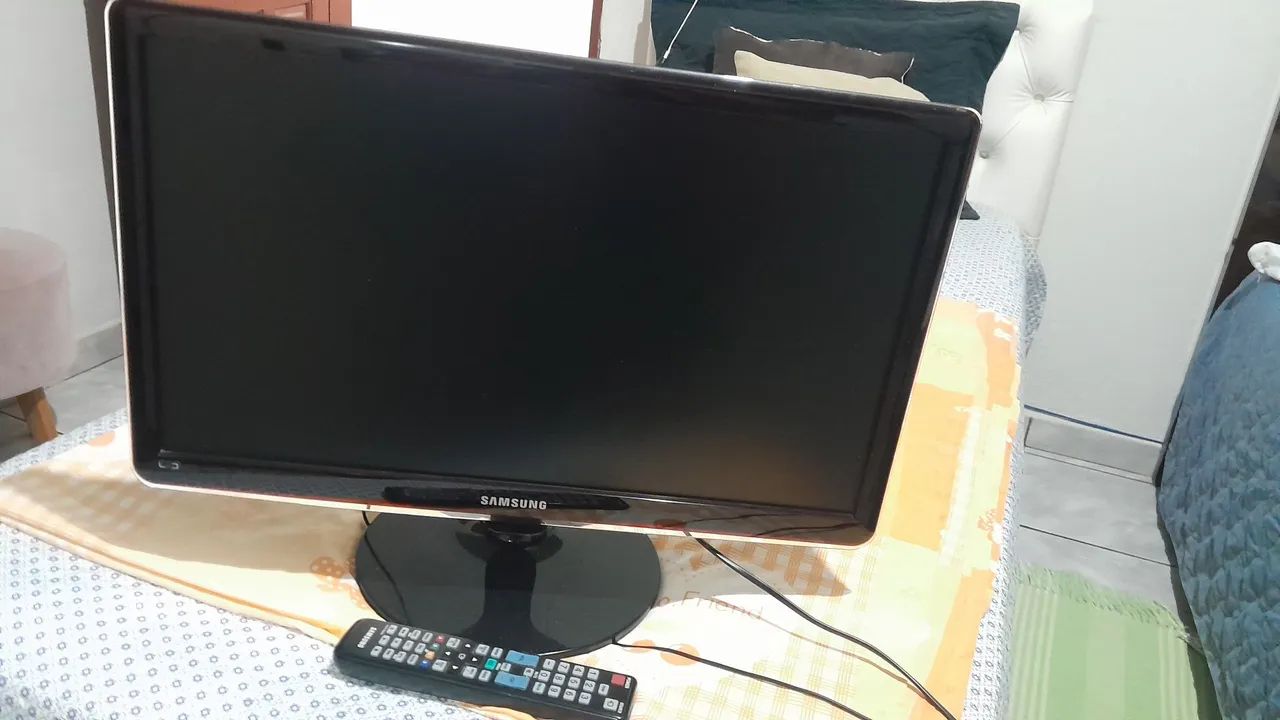 Vendo TV 24 polegadas em perfeito estado! - Foto 2