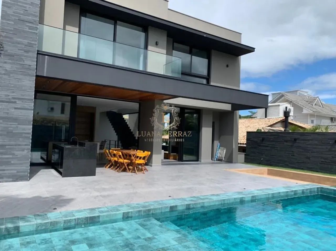 Casa com piscina em jurere Internacional aluguel de temporada - Foto 4