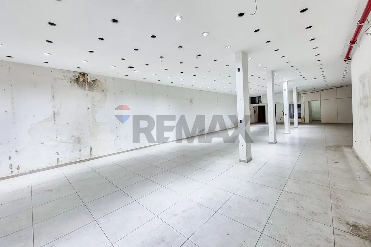 Loja ampla reformada com 150m2 na Rua Sampaio, Granbery - Foto 2