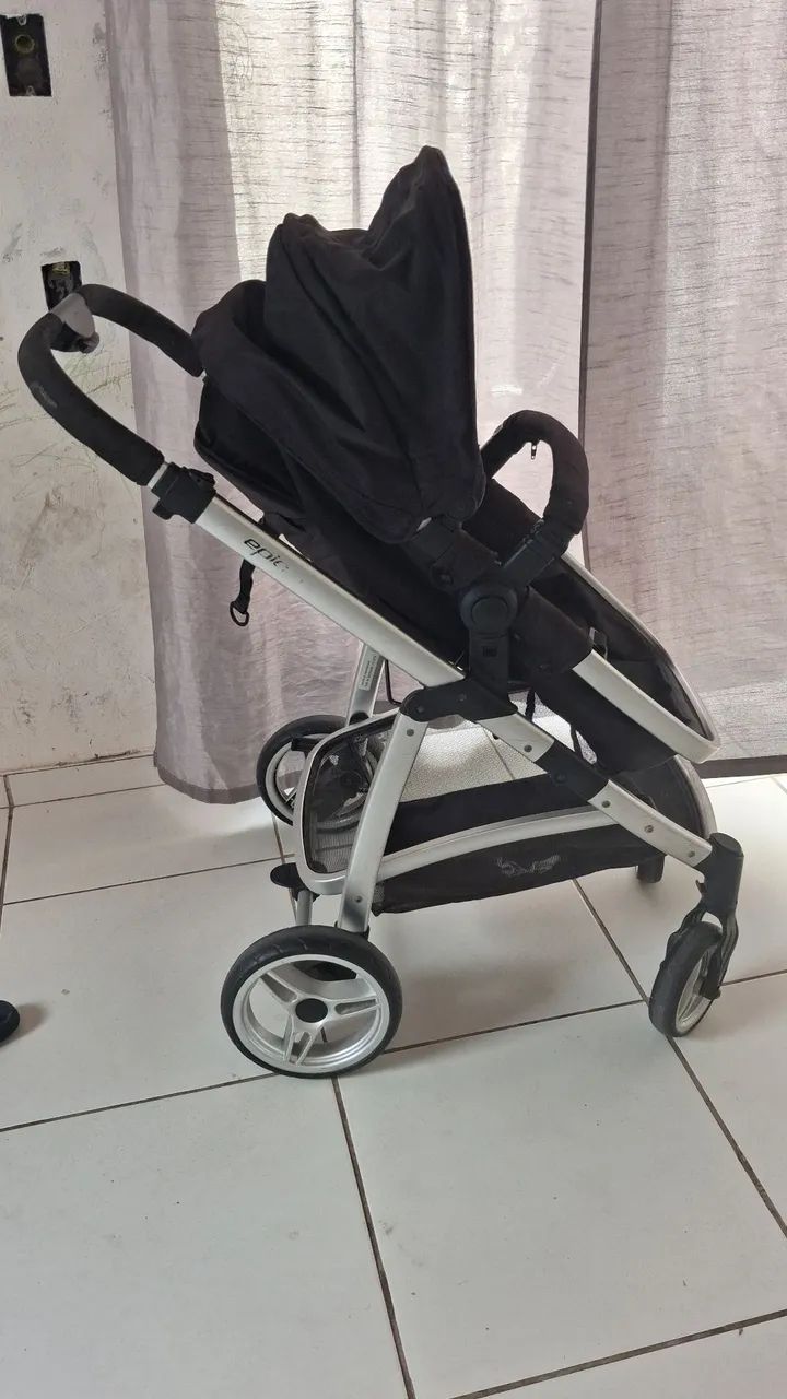 Vendo carrinho de bebê. 300$ - Foto 2