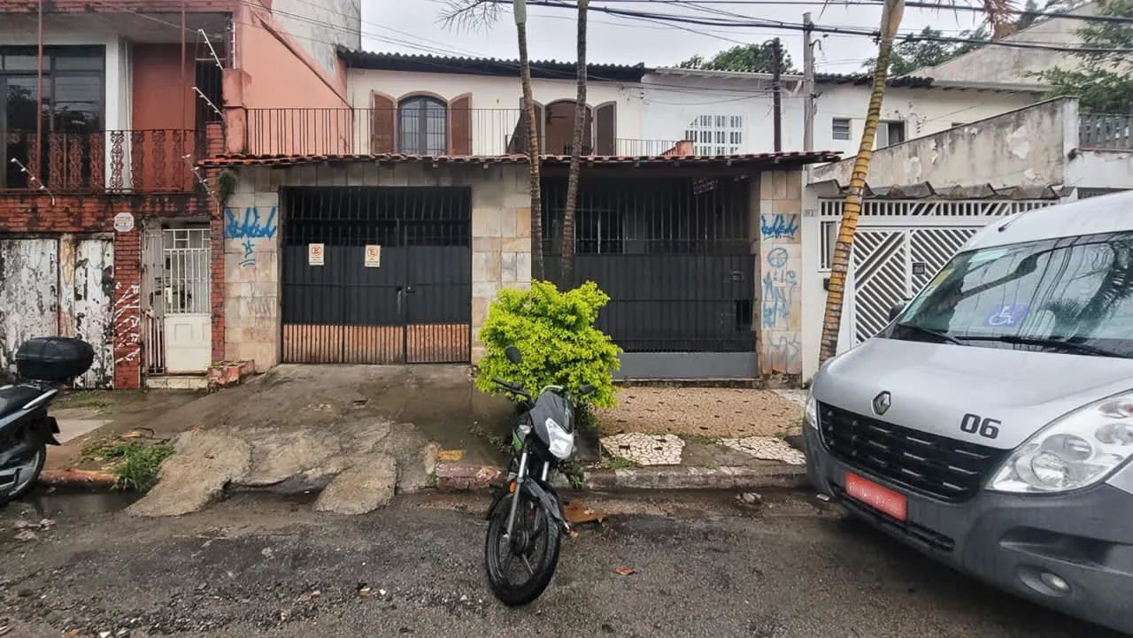 Casa comercial na Rua Otávio Tarquínio de Sousa, 83  185 m²
