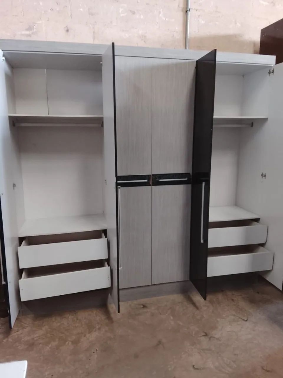 Guarda roupas USADO ENTREGA e MONTA dentro de Uberlândia MG  - Foto 3