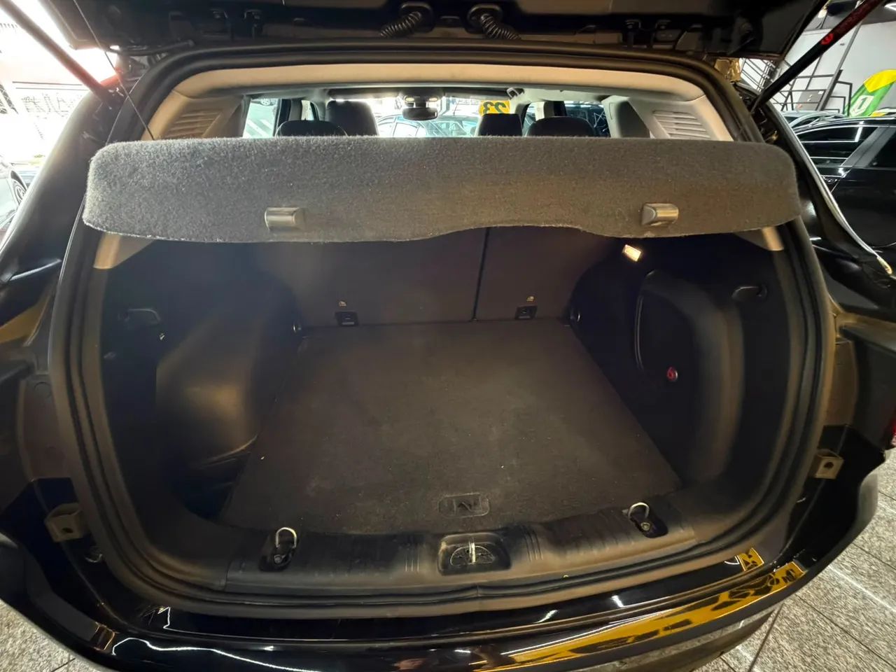 Jeep Compass LONG. T270 1.3 TB 4x2 Flex Aut., foto 16 de 20
