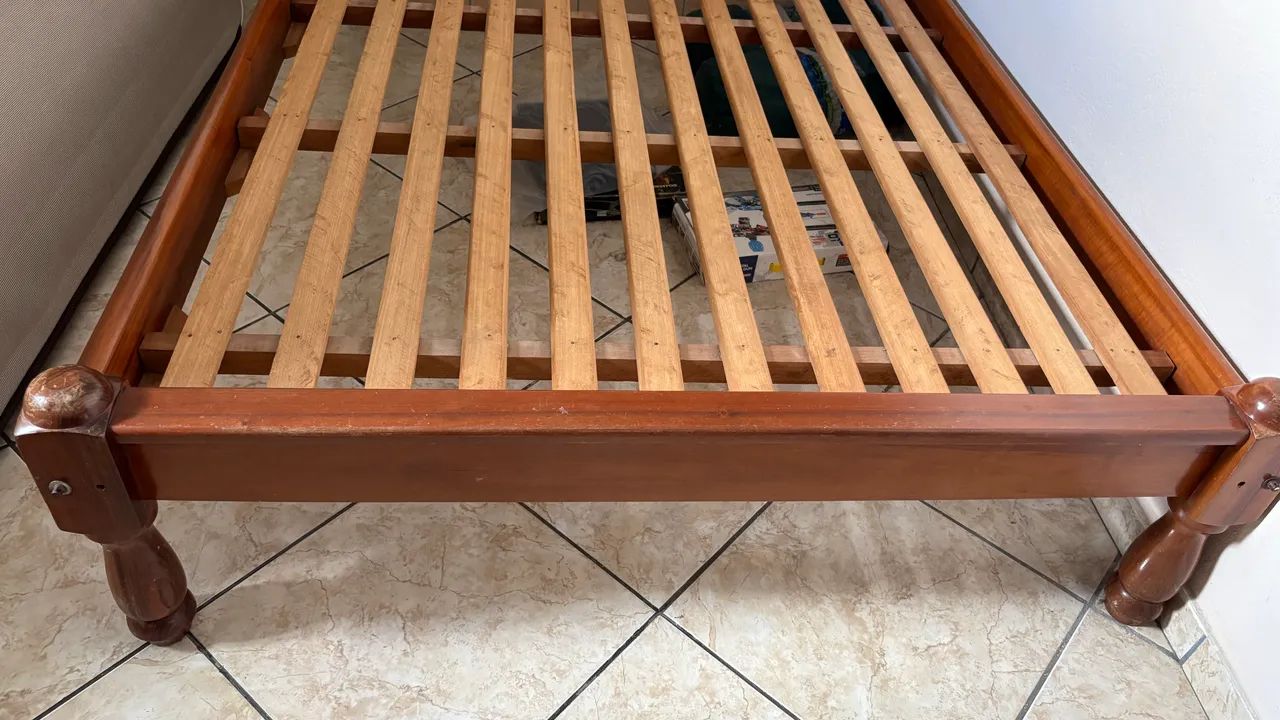 Cama de casal madeira maciça  - Foto 2