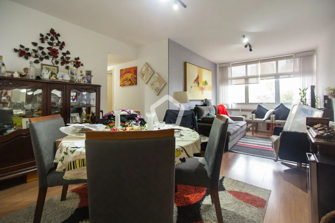 Apartamento em Cambuci