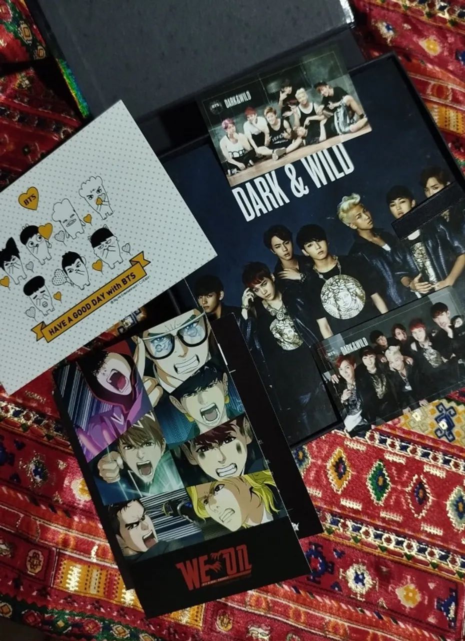 Álbum BTS - Dark & Wild Autografado pelos 7 membros - CDs, DVDs