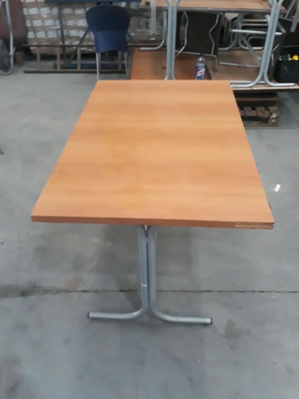 Mesa de Jantar Cor Madeira com Suporte Central - Cozinha - Foto 3