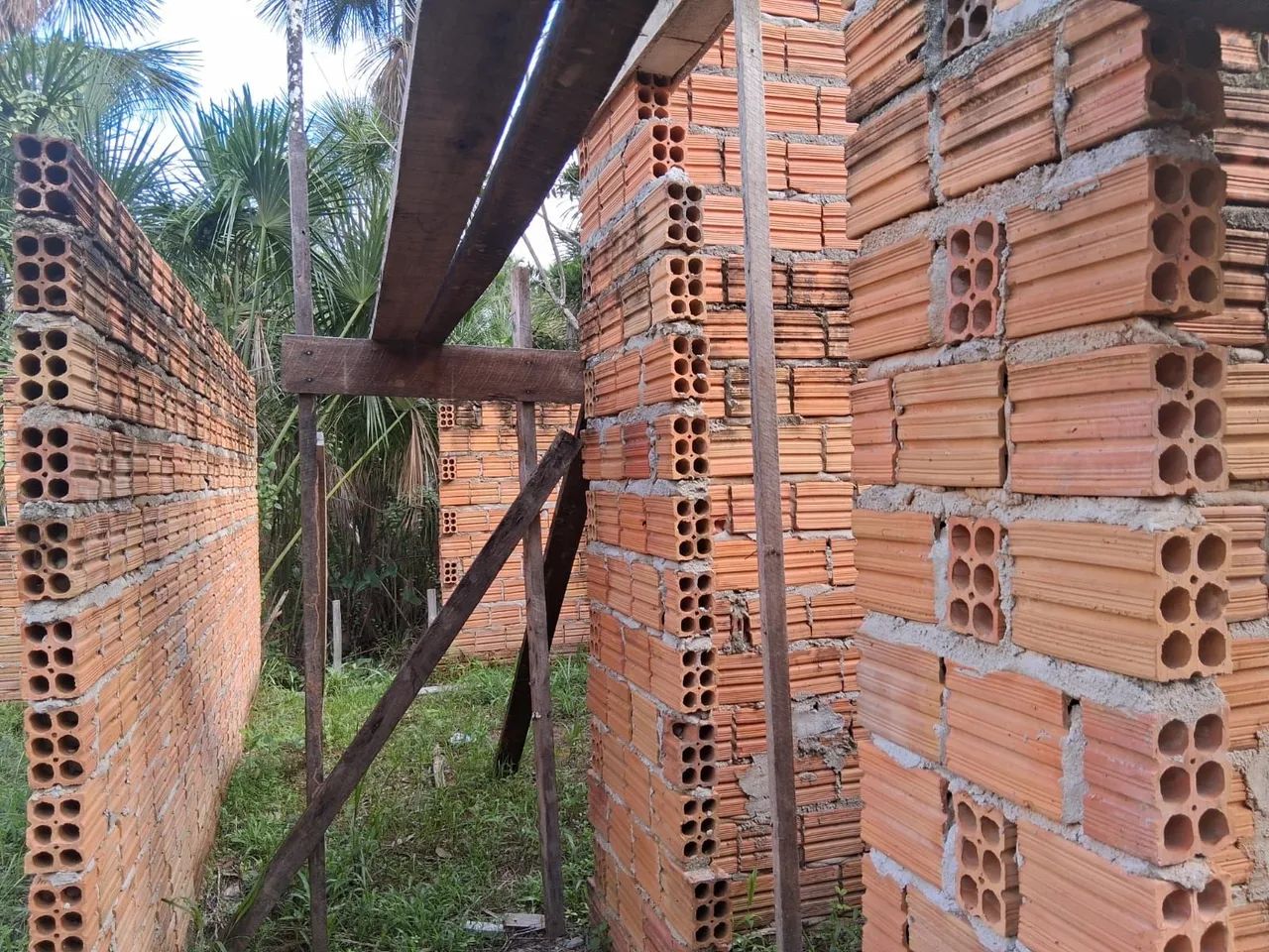 Casa em construção no goiabal - Foto 2