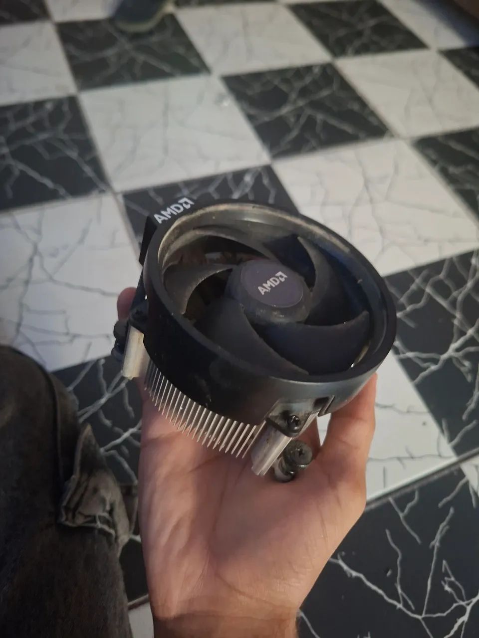 Ryzen 3 PRO 2200g - Foto 2