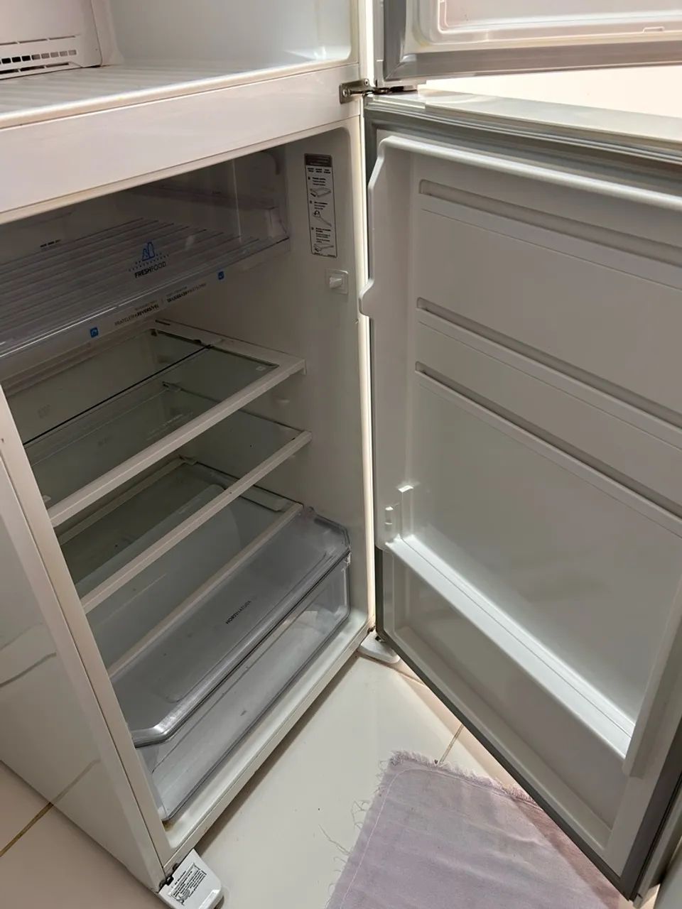 VENDE-SE GELADEIRA ELECTROLUX FROST FREE - Foto 2