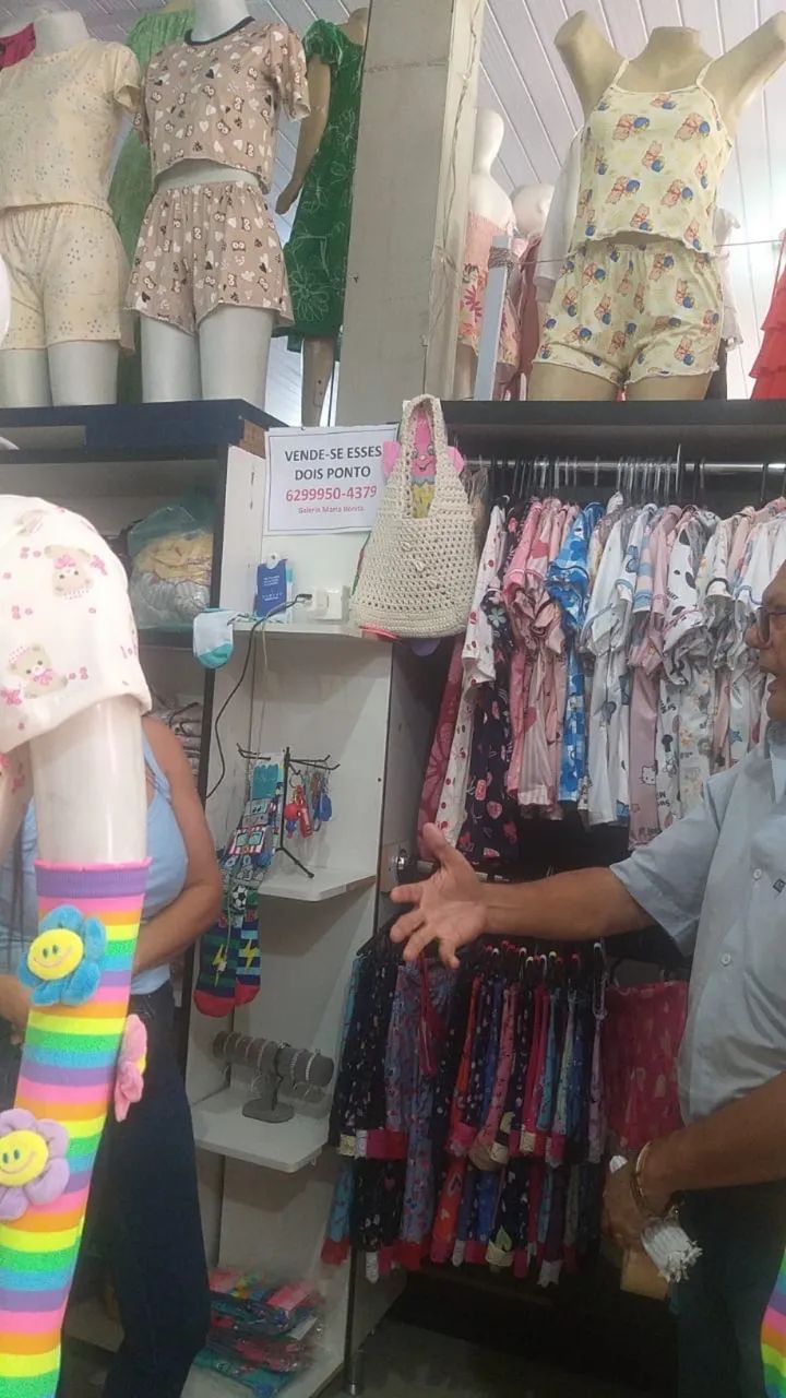 VENDE-SE DUAS BANCA NA MARIA BONITA