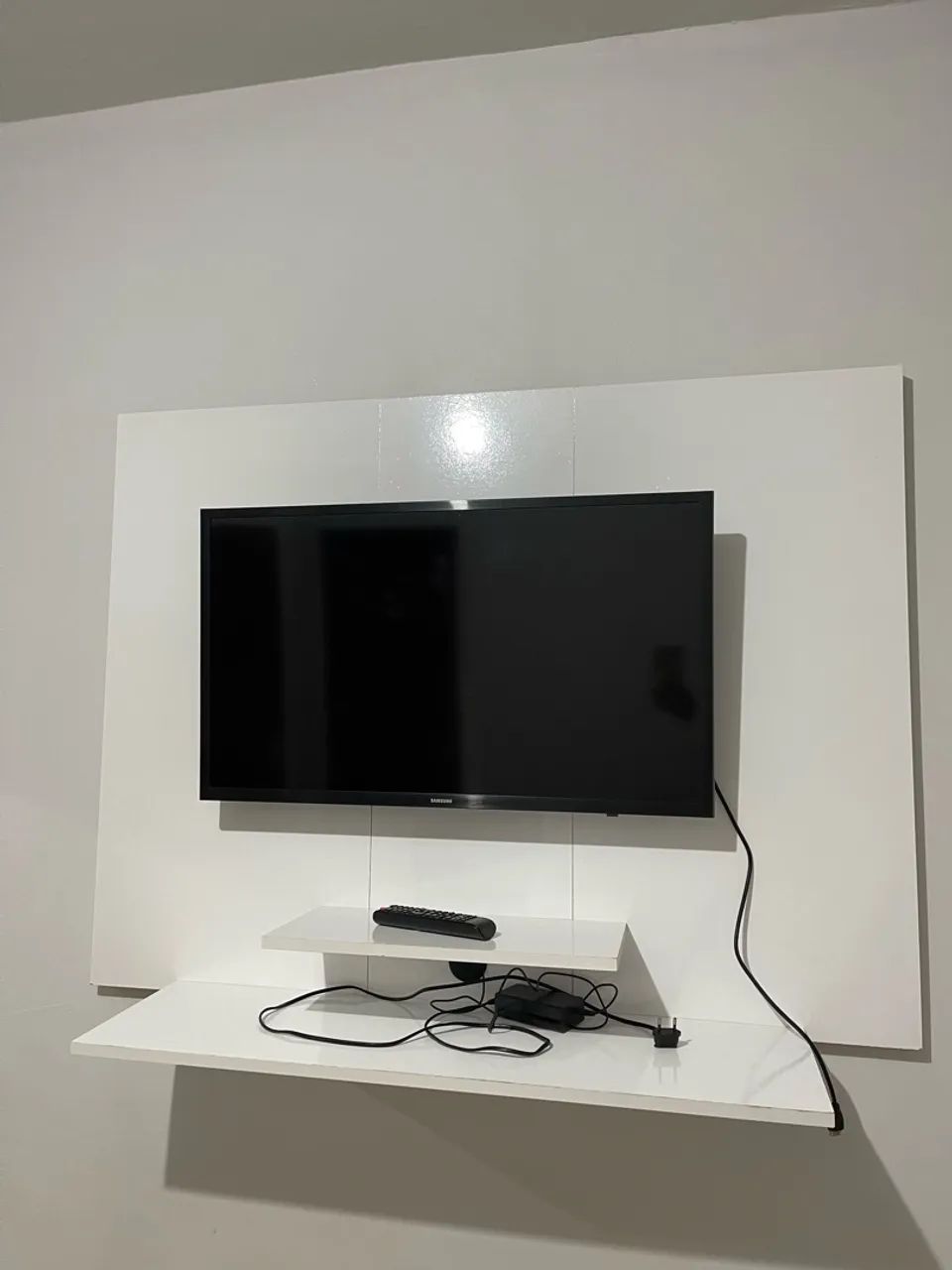 Vendo tv smart com painel - 32 polegadas 