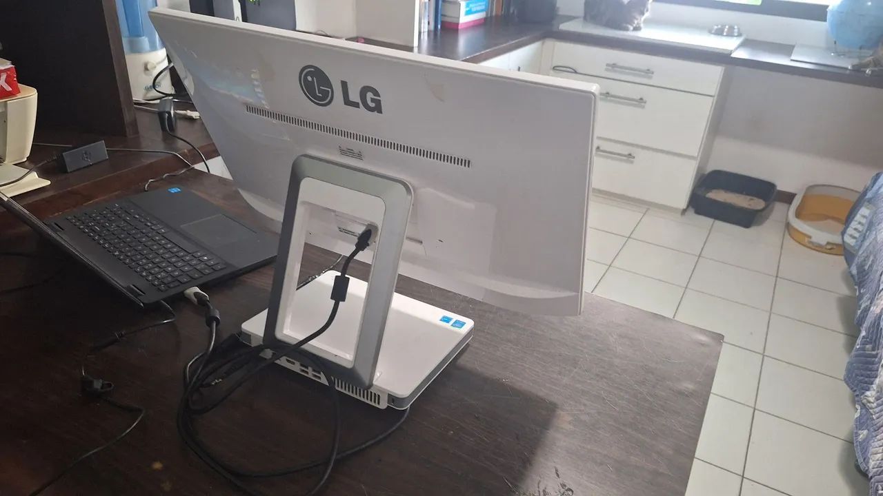 Monitor LG 23V545 23" Full HD - HDMI - Funcionando Perfeitamente - Foto 2