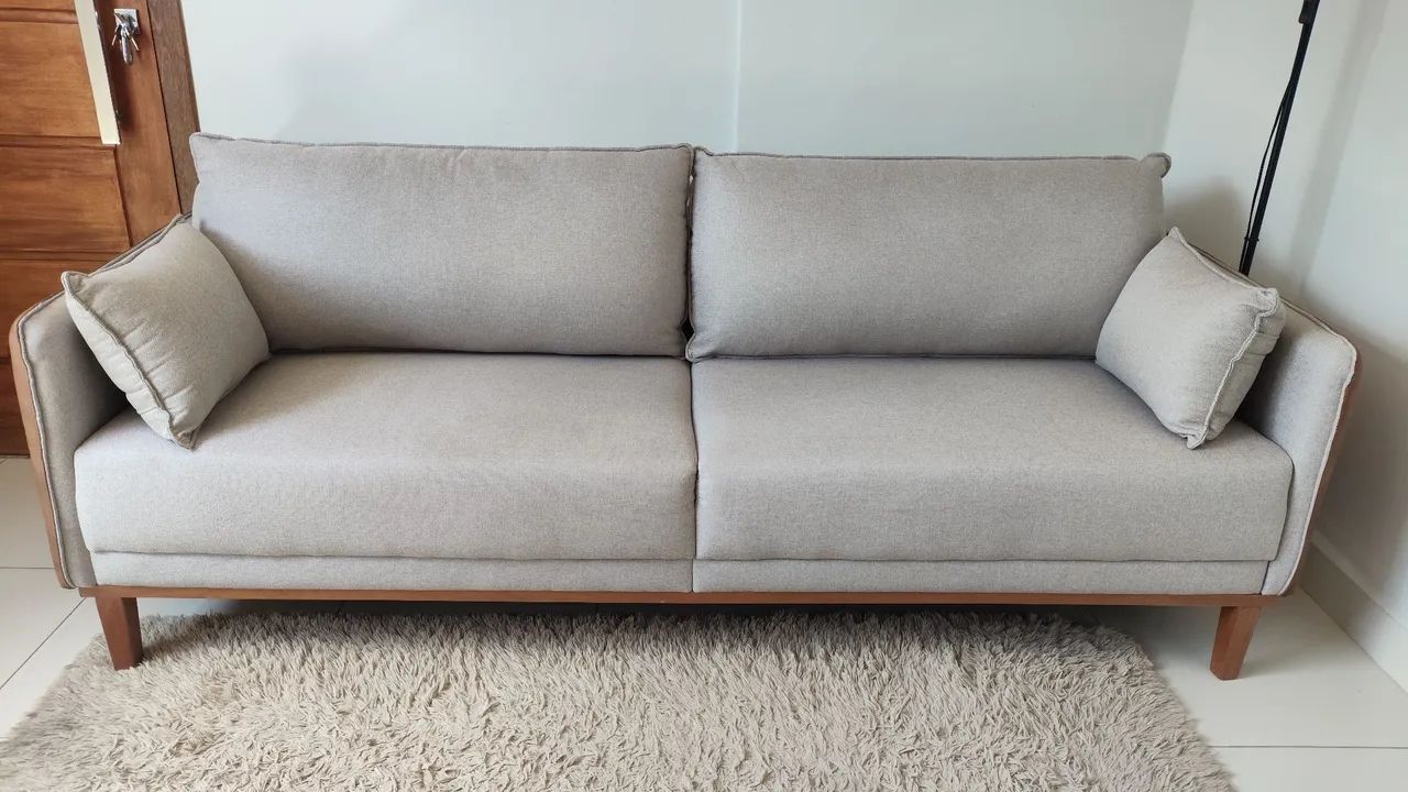 Sofá 3 lugares EXTREMAMENTE NOVO