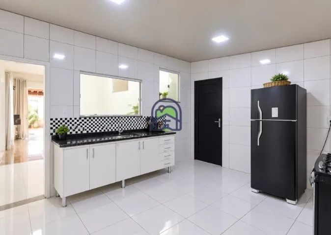 DUAS CASAS COM QUINTAL E GARAGEM!! - Foto 3