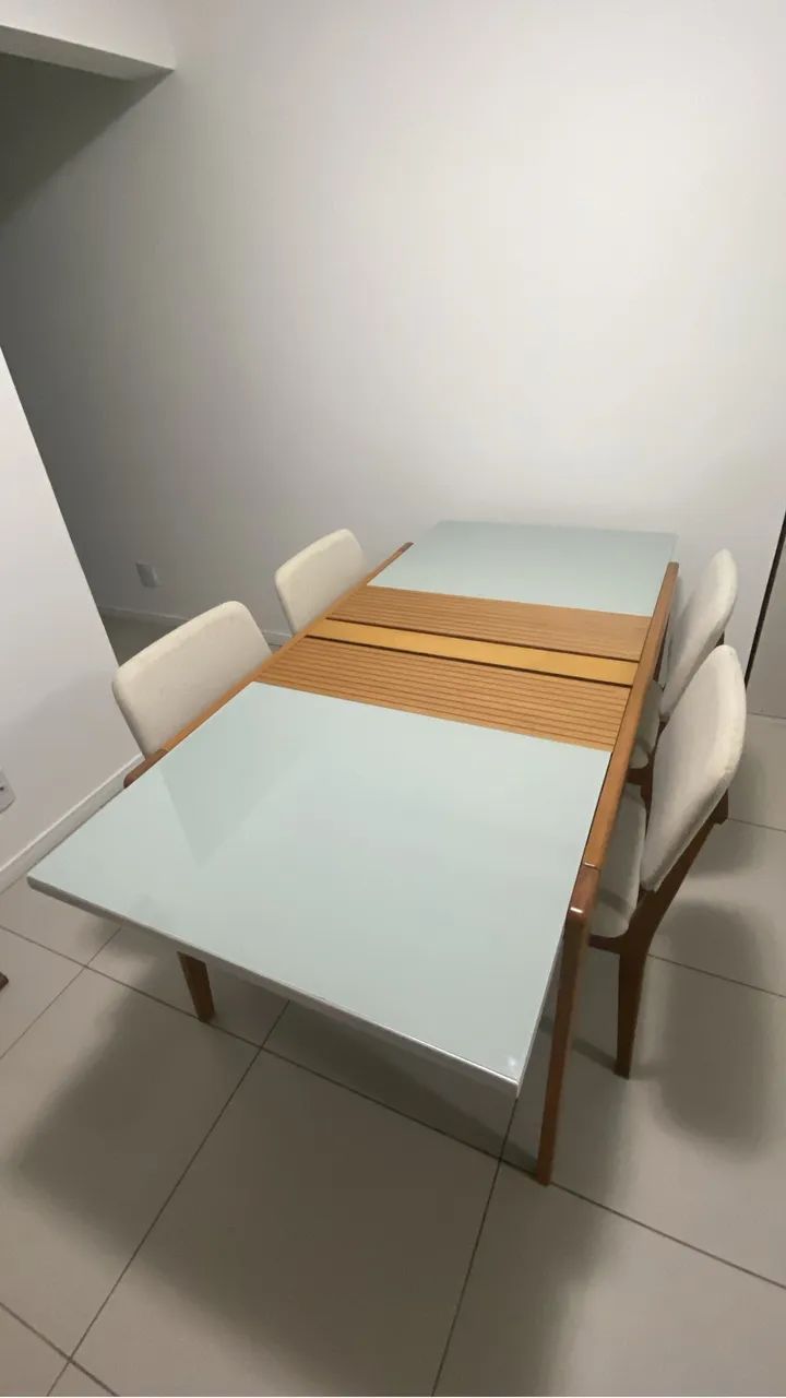 Mesa Retrátil com tampo de Vidro e 4 cadeiras - Foto 2