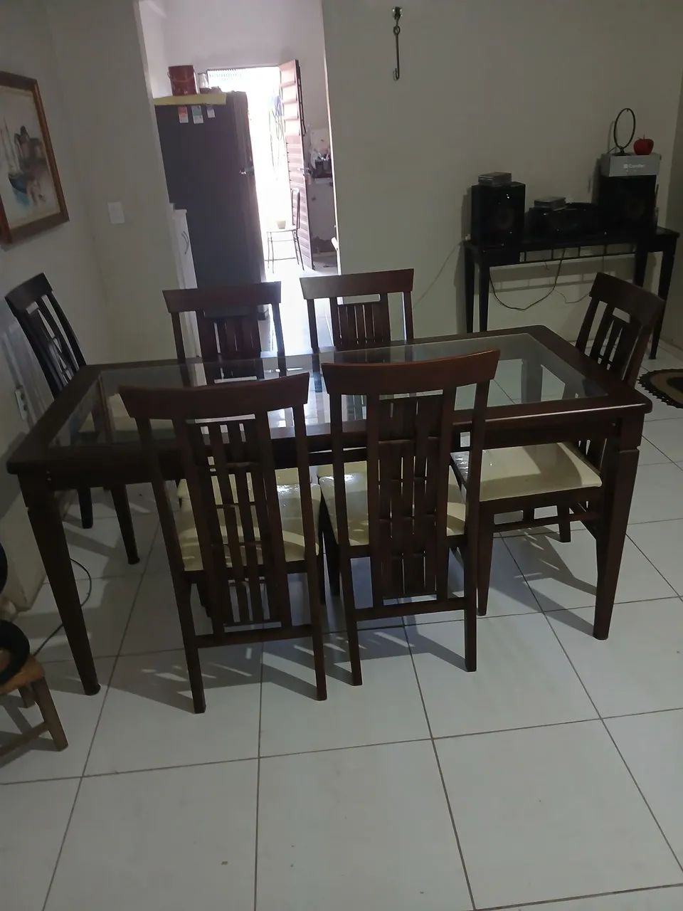 Mesa com seis cadeiras de vidro temperado  - Foto 4