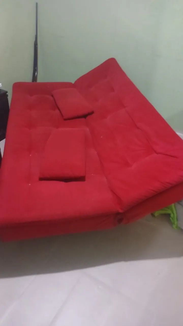 Sofá-Cama Vermelho - Ótimo Estado!