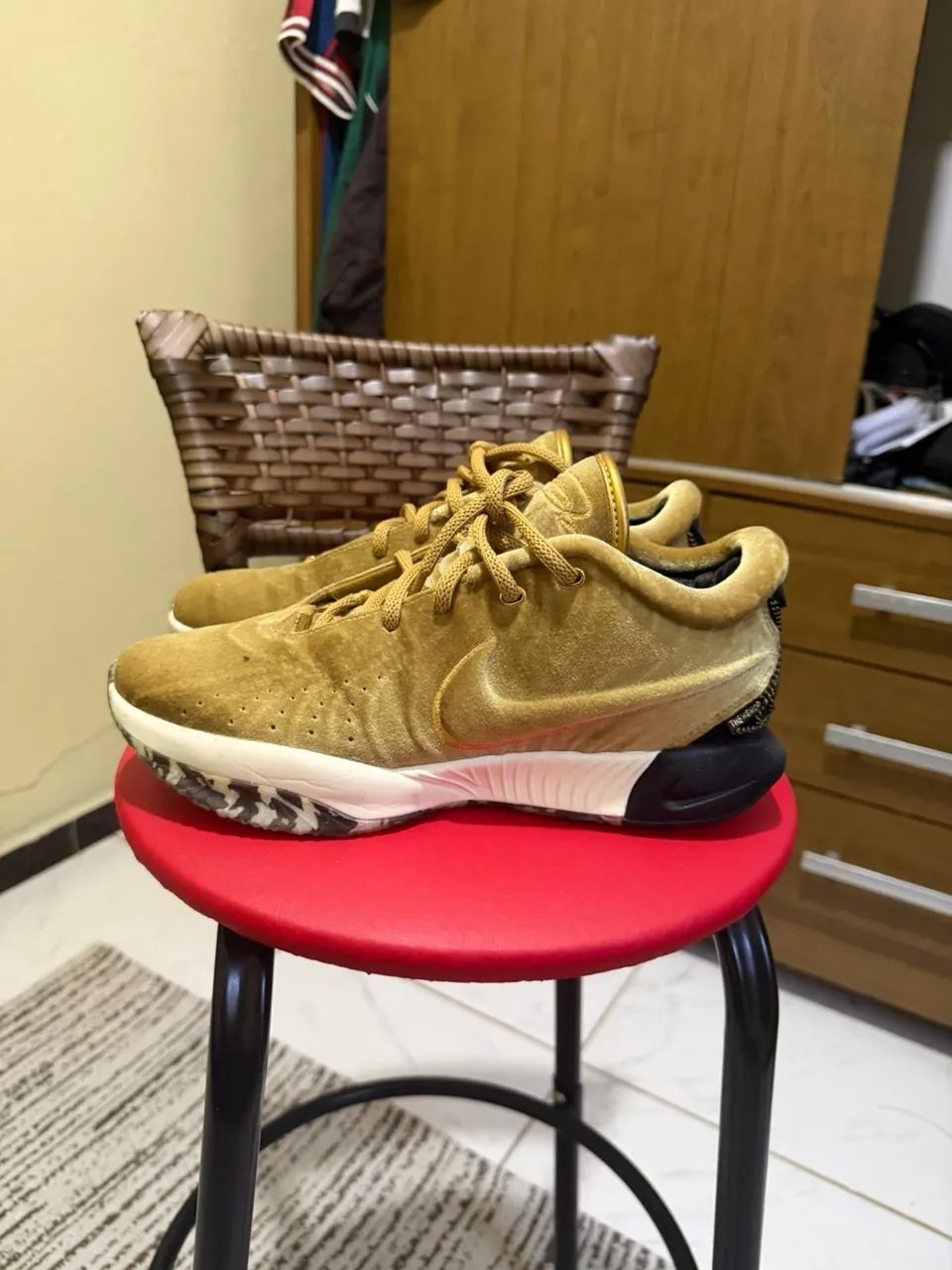 Vendo Tênis Nike LeBron XXI. Original  - Foto 2