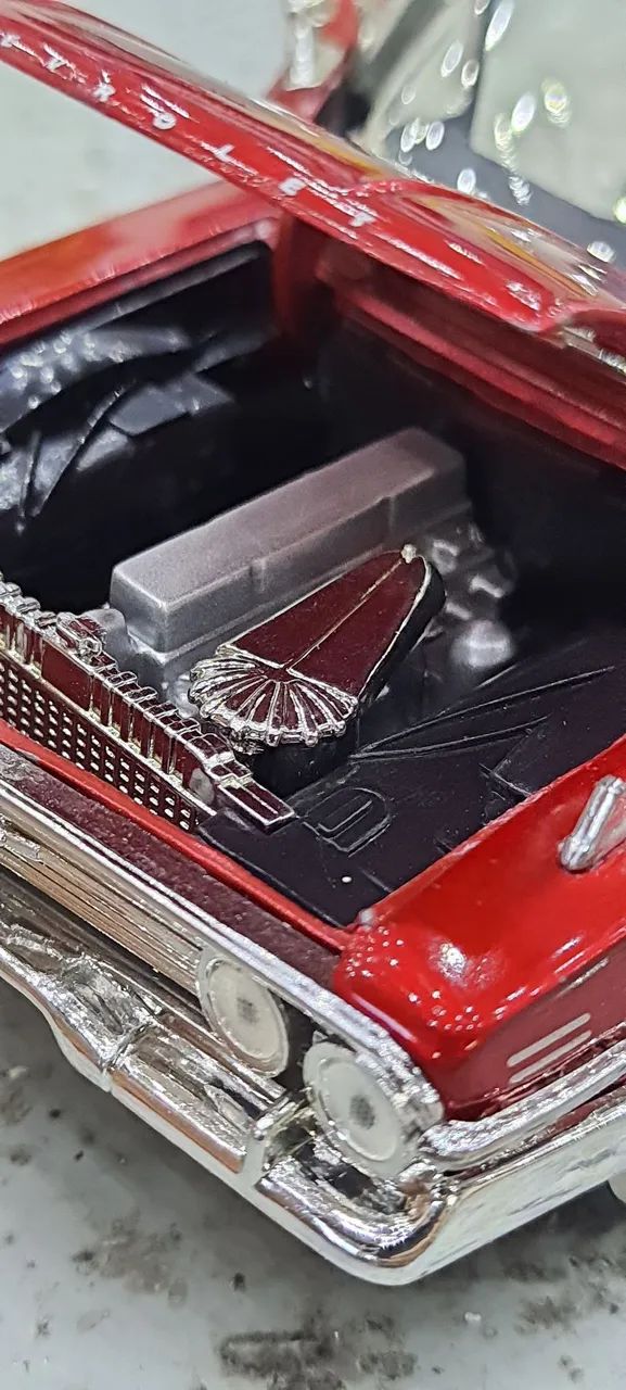 Chevrolet Impala 1960 com Kit Continental- Jada toys 1:24 **leia o