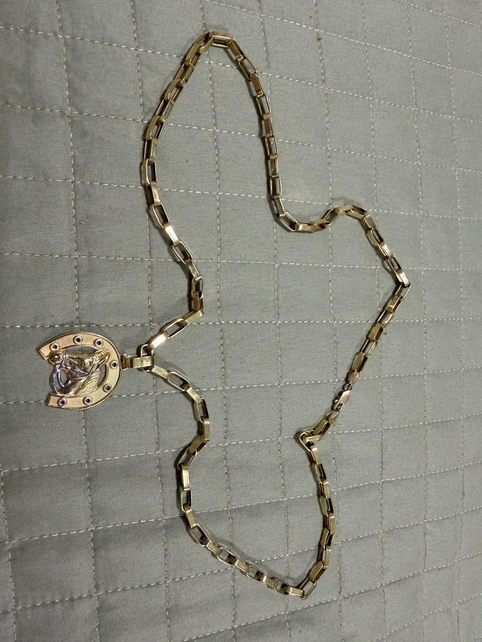 Cordão de Ouro e Pingente