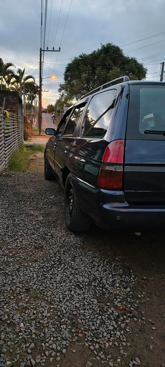 Ford Escort 2001