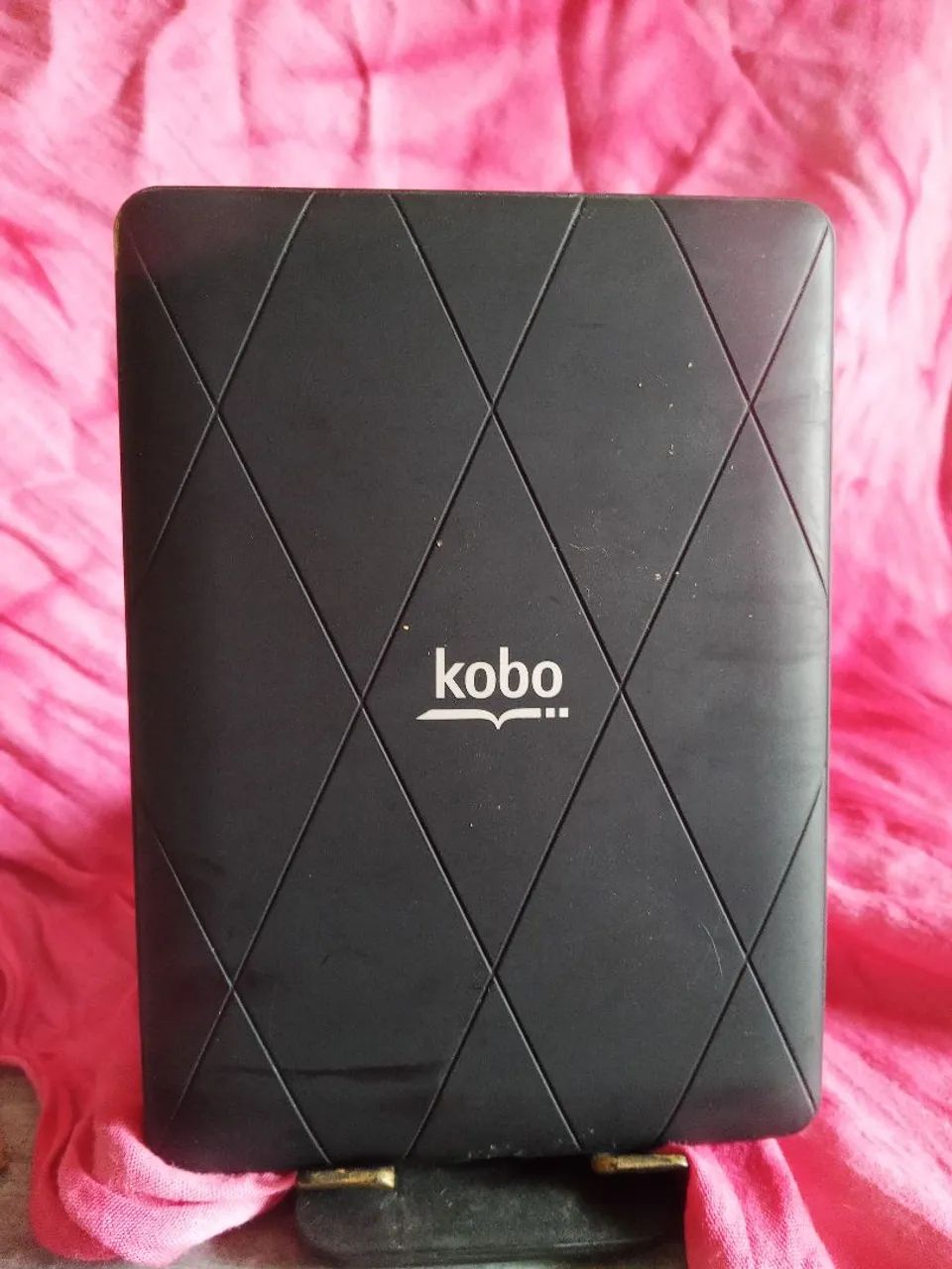 Ereader Kobo Glo 2gb com cabo e 432 livros - Foto 2